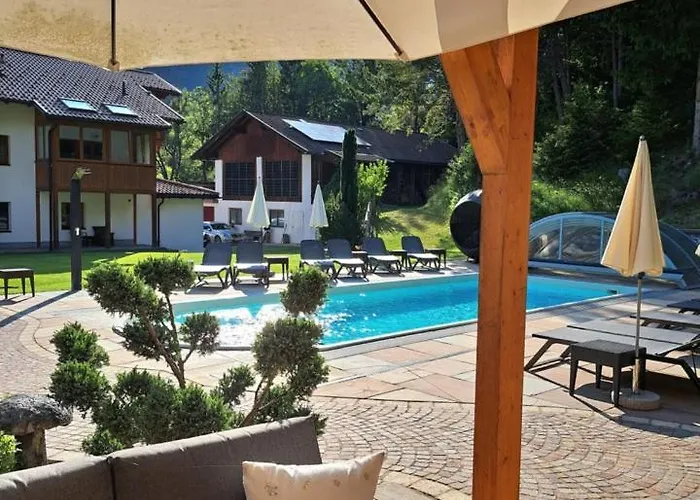 Almrausch, Mit Pool Gasthof Nassereith