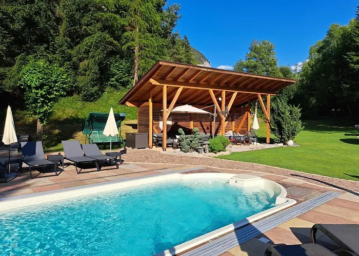 Almrausch, Mit Pool Nassereith