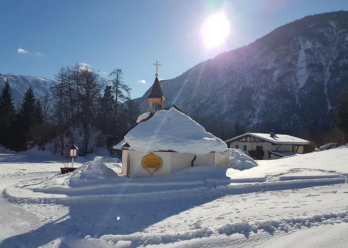 Almrausch, Mit Pool Nassereith