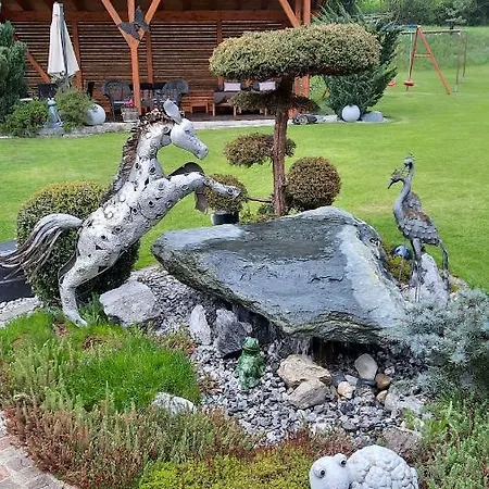 בית הארחה Gaestehaus Almrausch, Mit Pool