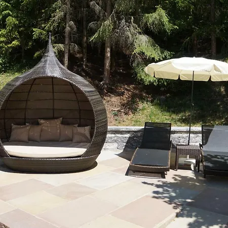 Gaestehaus Almrausch, Mit Pool 3* נאסריט