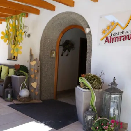 بيت ضيافة Gaestehaus Almrausch, Mit Pool *