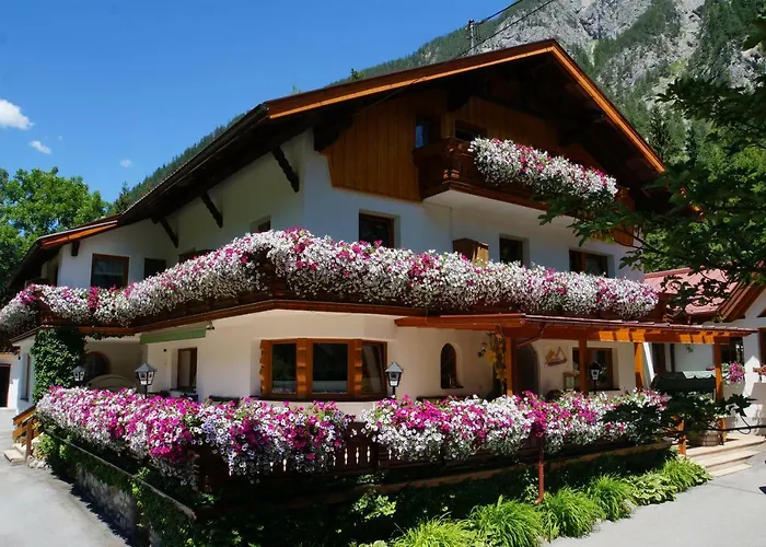 Pensionat Gaestehaus Almrausch, Mit Pool