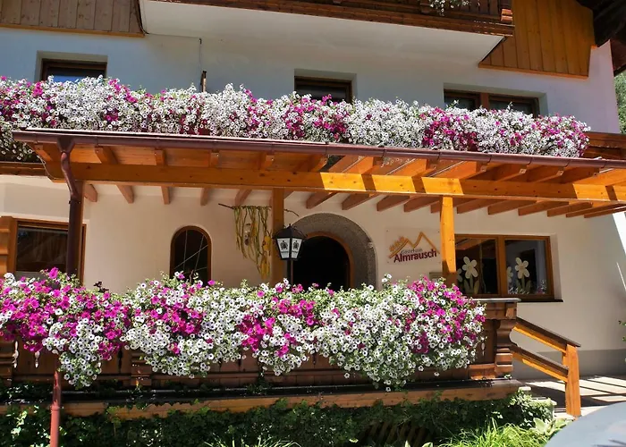 Gaestehaus Almrausch, Mit Pool Pensionat Nassereith