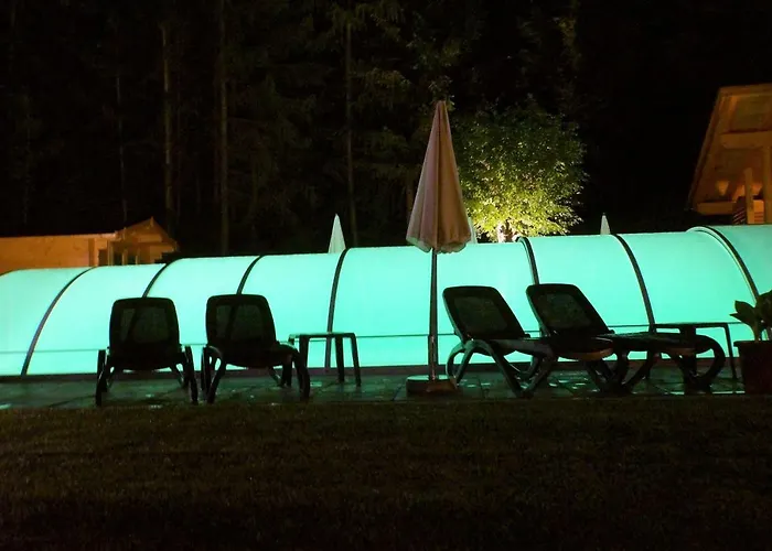 Gaestehaus Almrausch, Mit Pool Pensionat