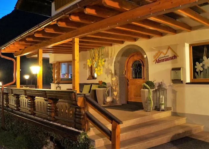 Gaestehaus Almrausch, Mit Pool Pensionat