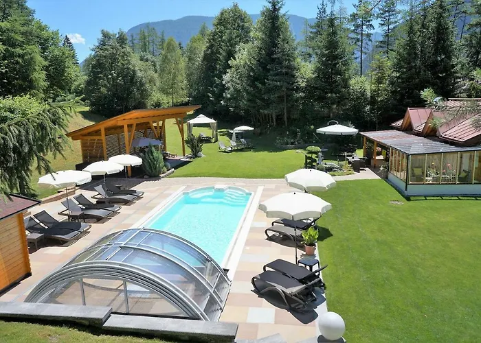 Gaestehaus Almrausch, Mit Pool 3* Nassereith