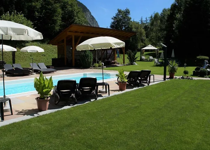 Gaestehaus Almrausch, Mit Pool Pensionat