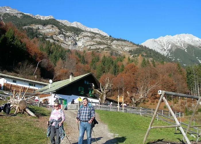 Pensionat Gaestehaus Almrausch, Mit Pool Nassereith