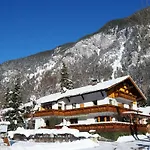 Gasthof Almrausch, Mit Pool Nassereith